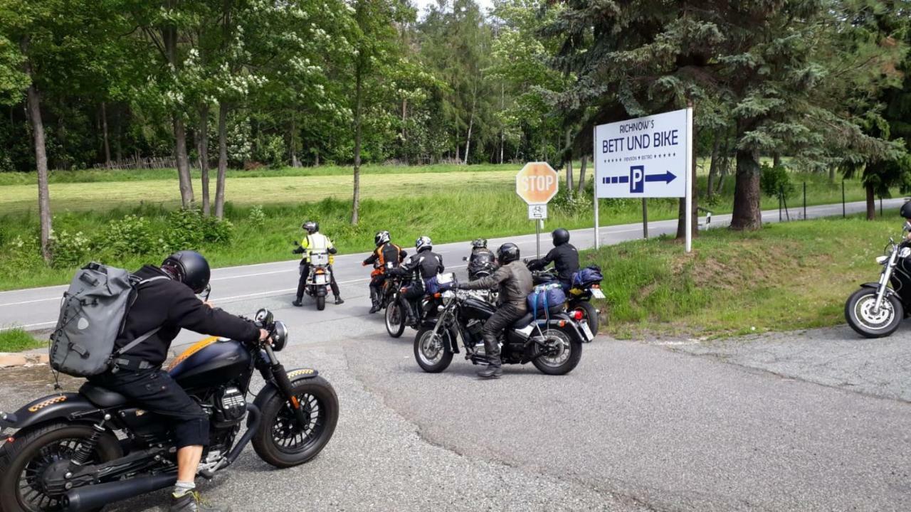 Richnow'S Bett Und Bike Ehem. Landgasthof Hotel Zittau Kültér fotó