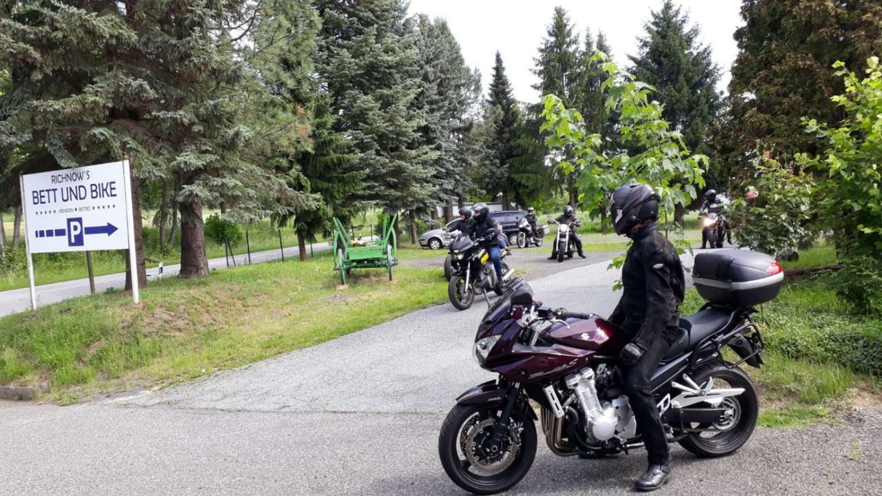 Richnow'S Bett Und Bike Ehem. Landgasthof Hotel Zittau Kültér fotó